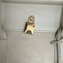 Picture of Loro Piana Handbags _SKUfw194065625fw